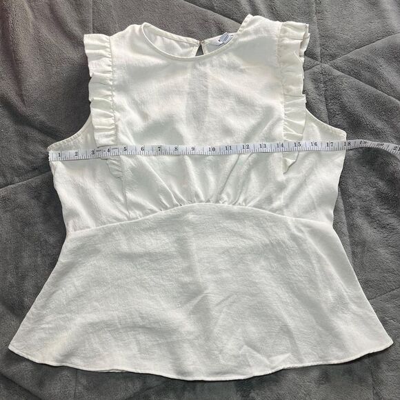 Express flutter/ruffle sleeve keyhole back business casual ivory top size medium - Picture 4 of 6